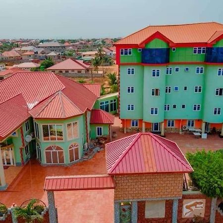 Dc Ambassadors Hotel Dawhwenya Buitenkant foto
