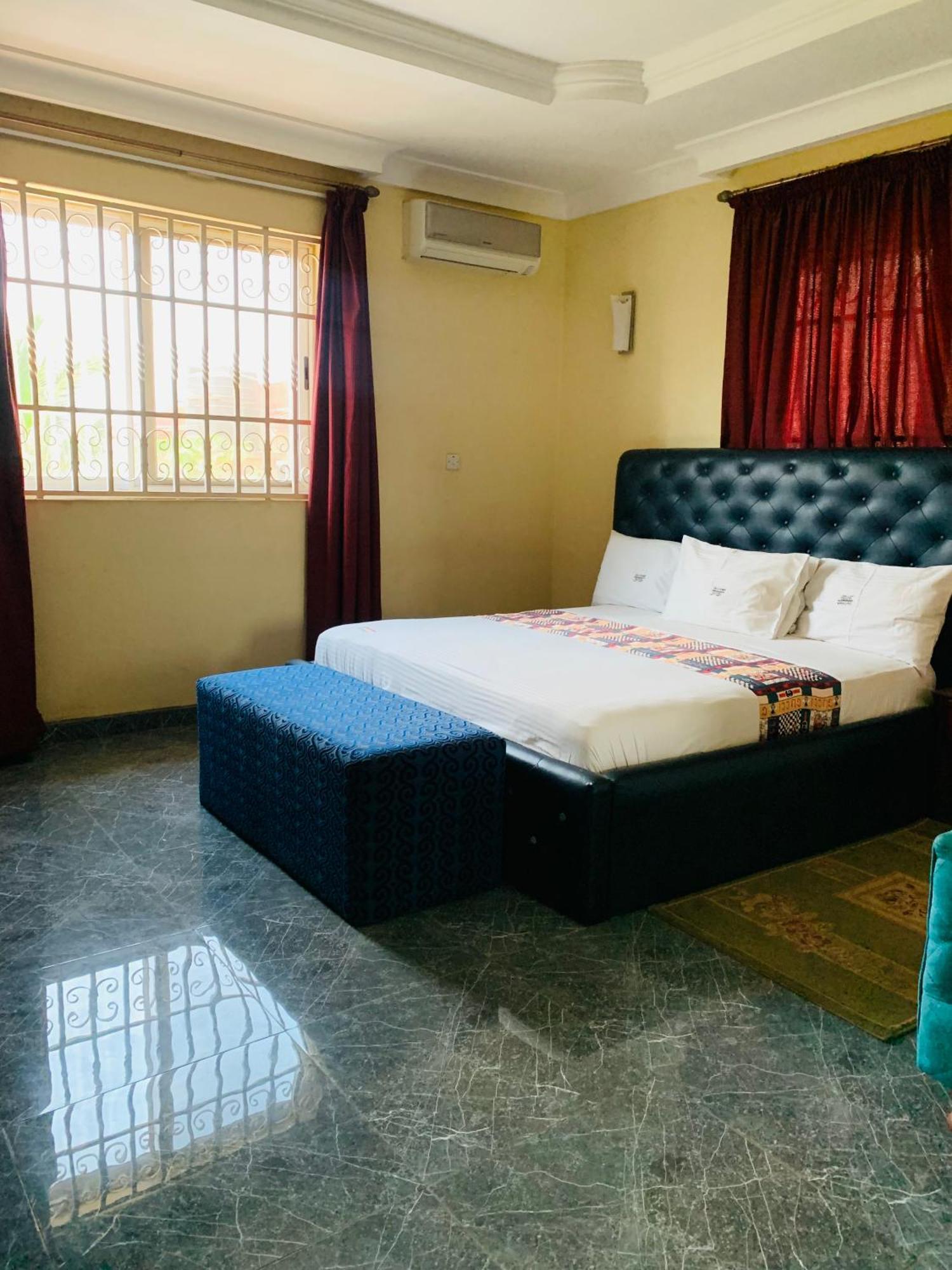 Dc Ambassadors Hotel Dawhwenya Buitenkant foto