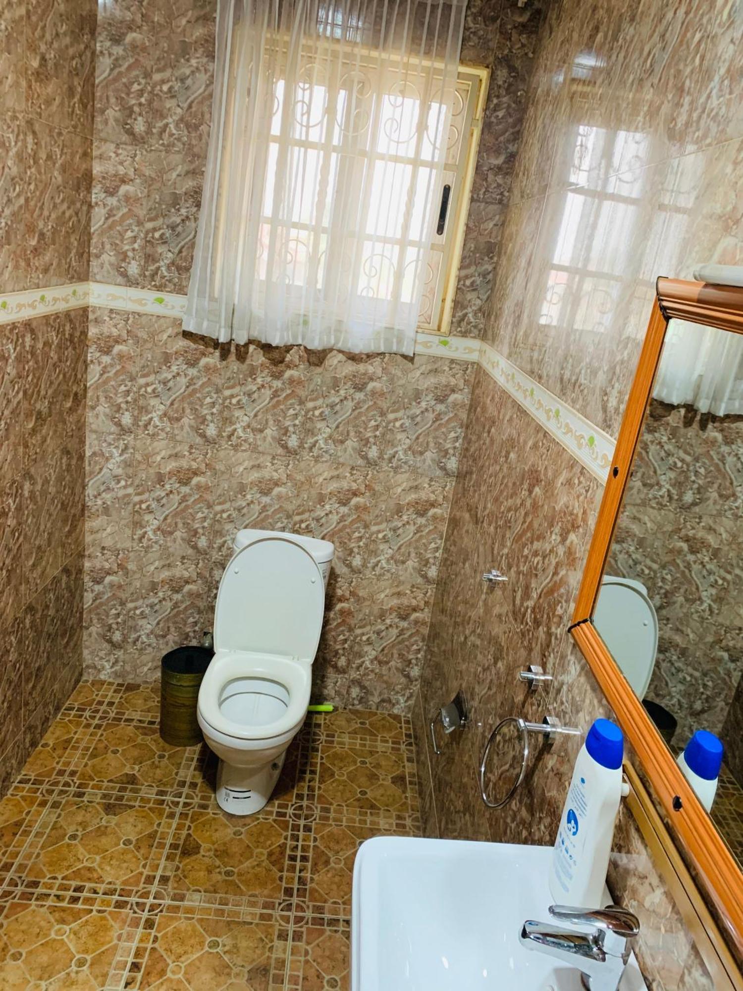 Dc Ambassadors Hotel Dawhwenya Buitenkant foto