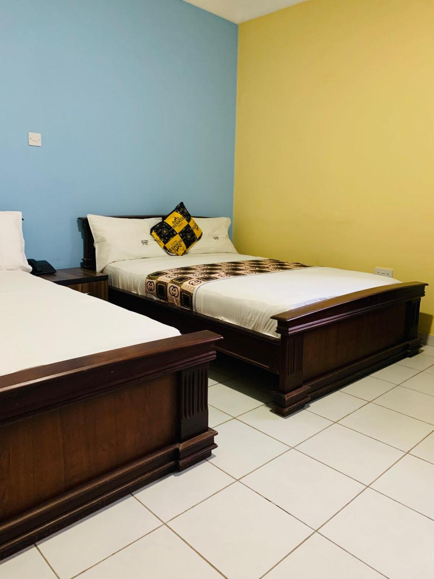 Dc Ambassadors Hotel Dawhwenya Buitenkant foto