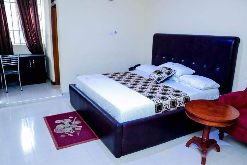 Dc Ambassadors Hotel Dawhwenya Buitenkant foto