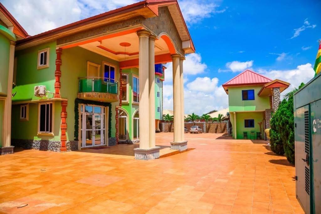 Dc Ambassadors Hotel Dawhwenya Buitenkant foto